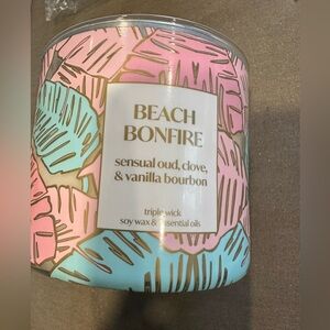 DISTANT LANDS* 3 wick wax candle 14 oz Scented Beach Bonfire NEW